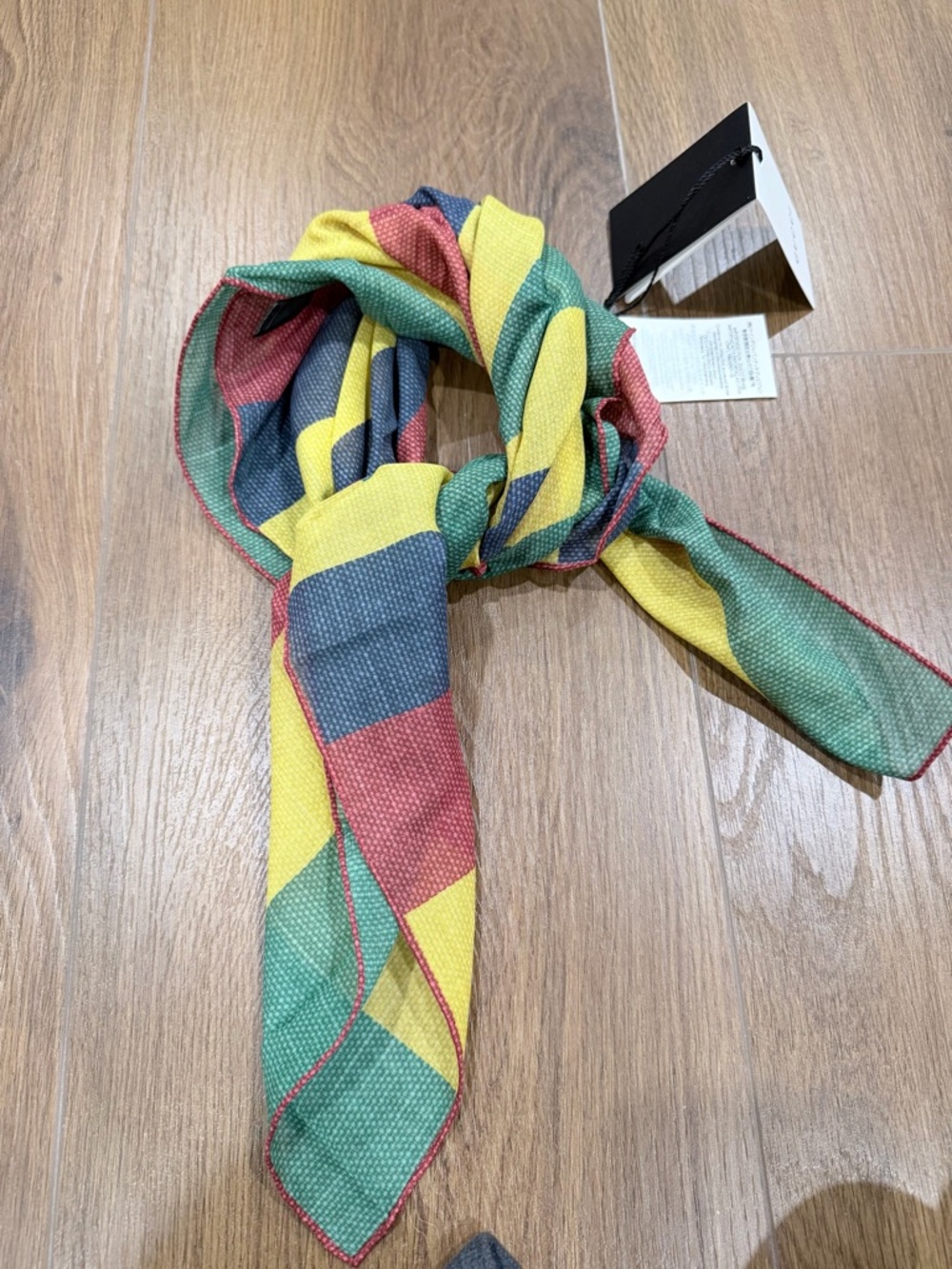 New GUCCI Silk Baiadera Stripe Scarf Red Multicolor size 70x70cm